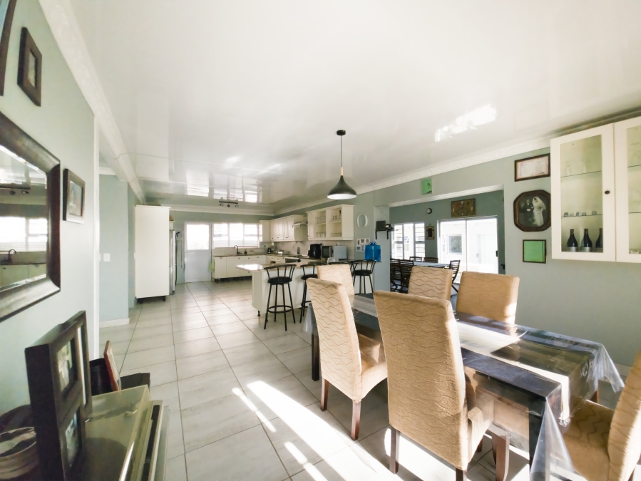 5 Bedroom Property for Sale in Hawston Western Cape